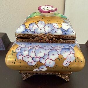 Limoges France Rochard Hand-Painted Porcelain Inkwell Floral Gold – 2.5” Tall